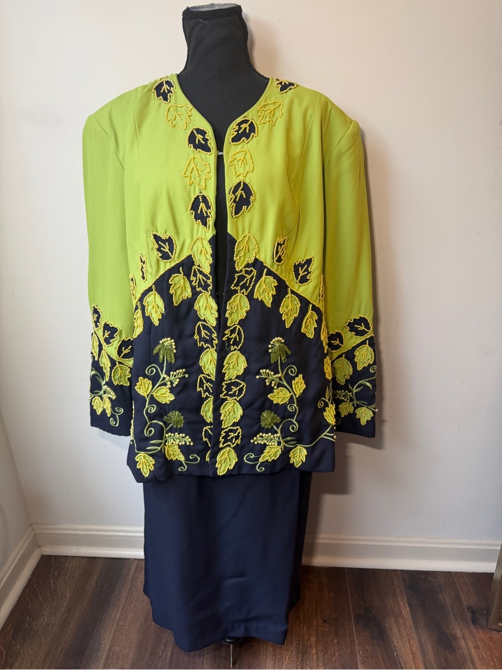 Katherine Bishop 2 Pc Skirt Suit W18 Lime Green Black Beaded Embroidered Formal